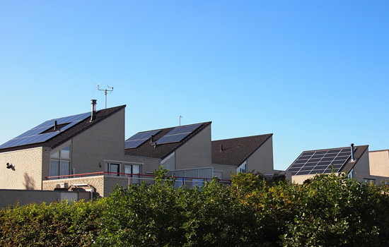 Compakte woningen met zonnepanelen